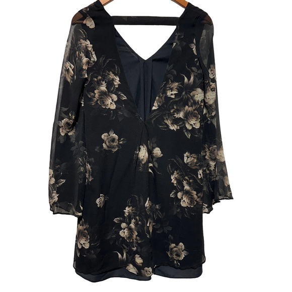 Chasor Silk Floral Mini Dress โ Sheer Bell Sleeves & Open Back - Picture 3 of 10
